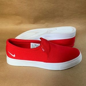 Brand new Nike Court Royale ac slp, never worn!!